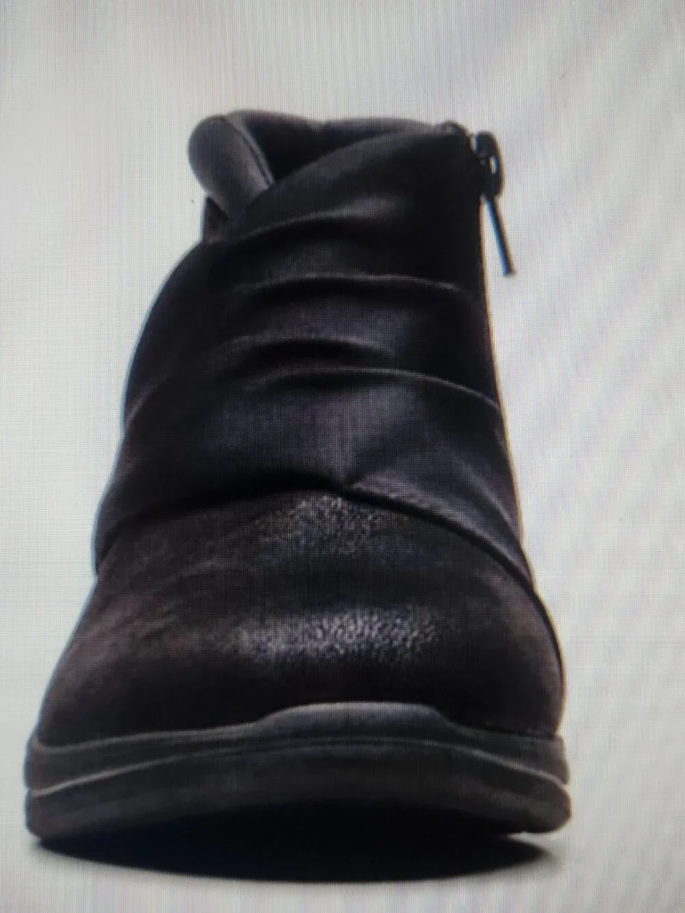 Clarks Cloud steppers Breeze Dusk Black Booties. NIB. Size 6